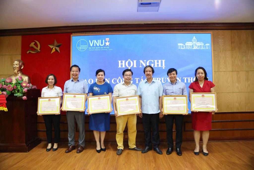 VNU speaks highly of ULIS communication work – University of Languages ...