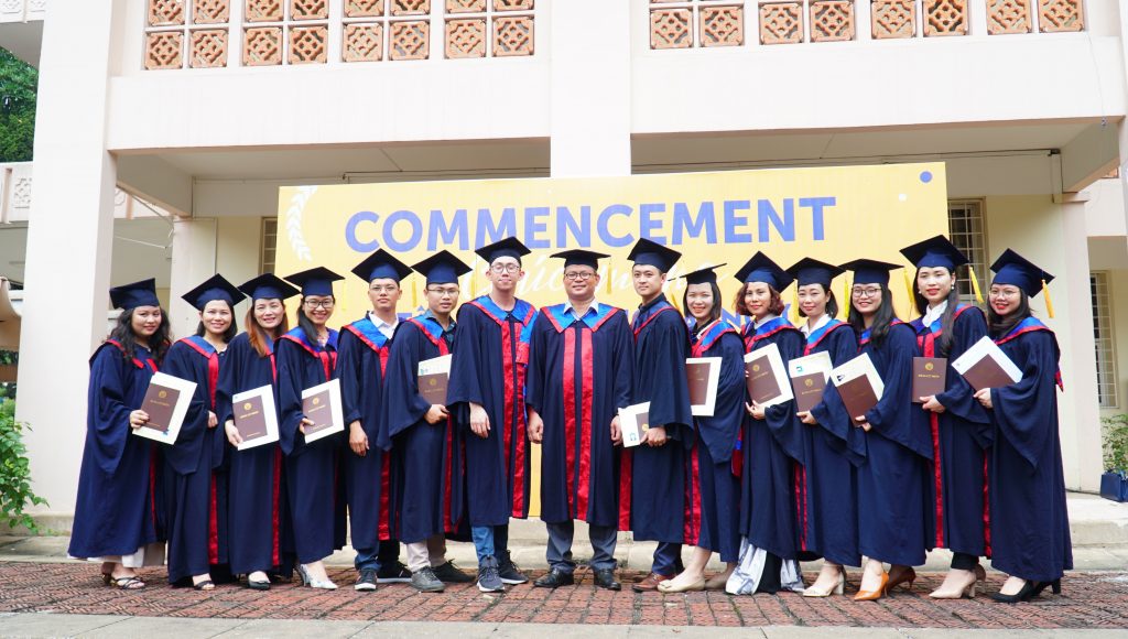 Commencement for students of inservice Bachelor’s degrees in foreign