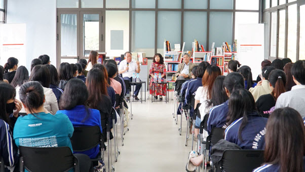 Polish Book Corner handover ceremony and seminar “Language Dialogue ...